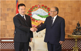 प्रधानमन्त्री र सिपिसि तिब्बतका सचिव छुङछेङबिच भेटबार्ता